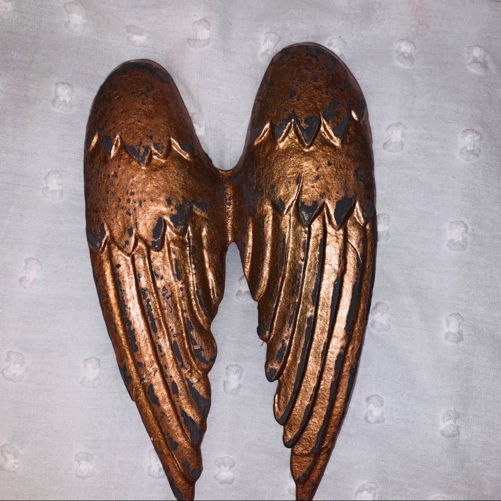 Angel wings